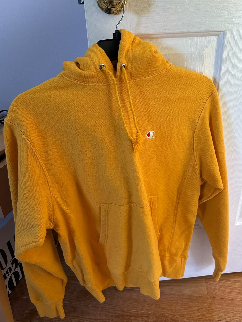 Champion reverse weave hoodie in bright yellow men’s size M